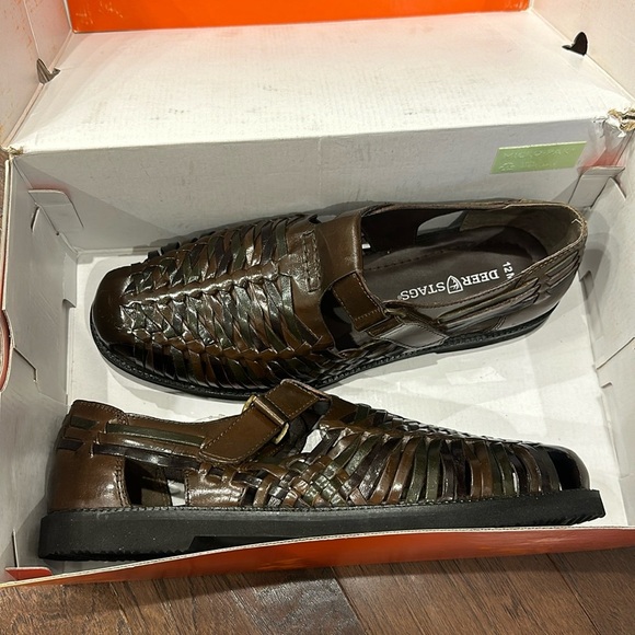 NEW Deer stags brown shoes - size 12 - Picture 2 of 8